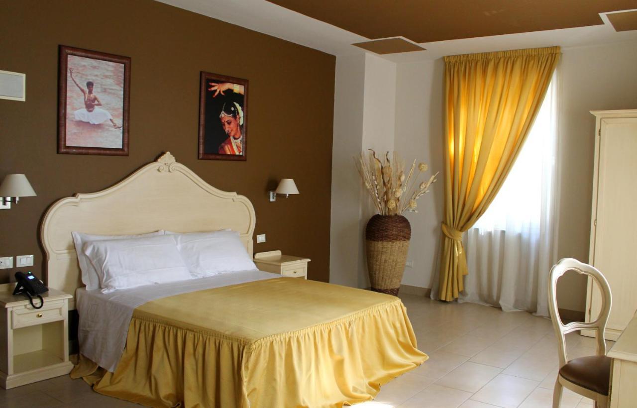 Hotel Capovilla Pisogne Ngoại thất bức ảnh